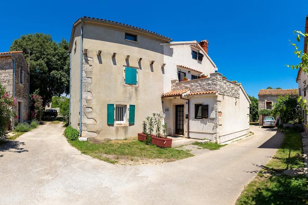 Apartman Luka Krnica 0*,  Croatia